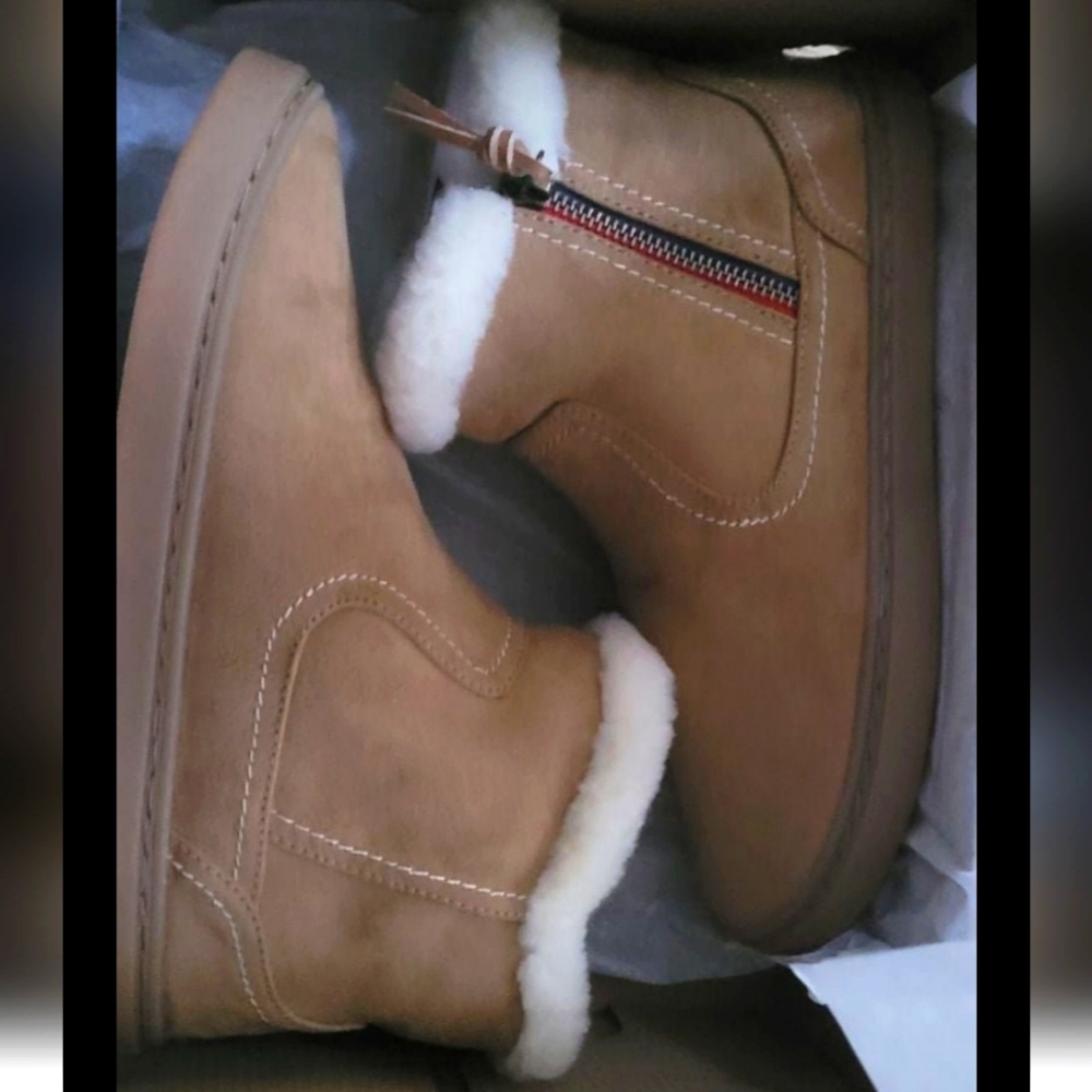 size 6 Sperry boots